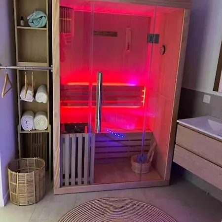 Cocooning - Room, Balneo, Sauna Apartment